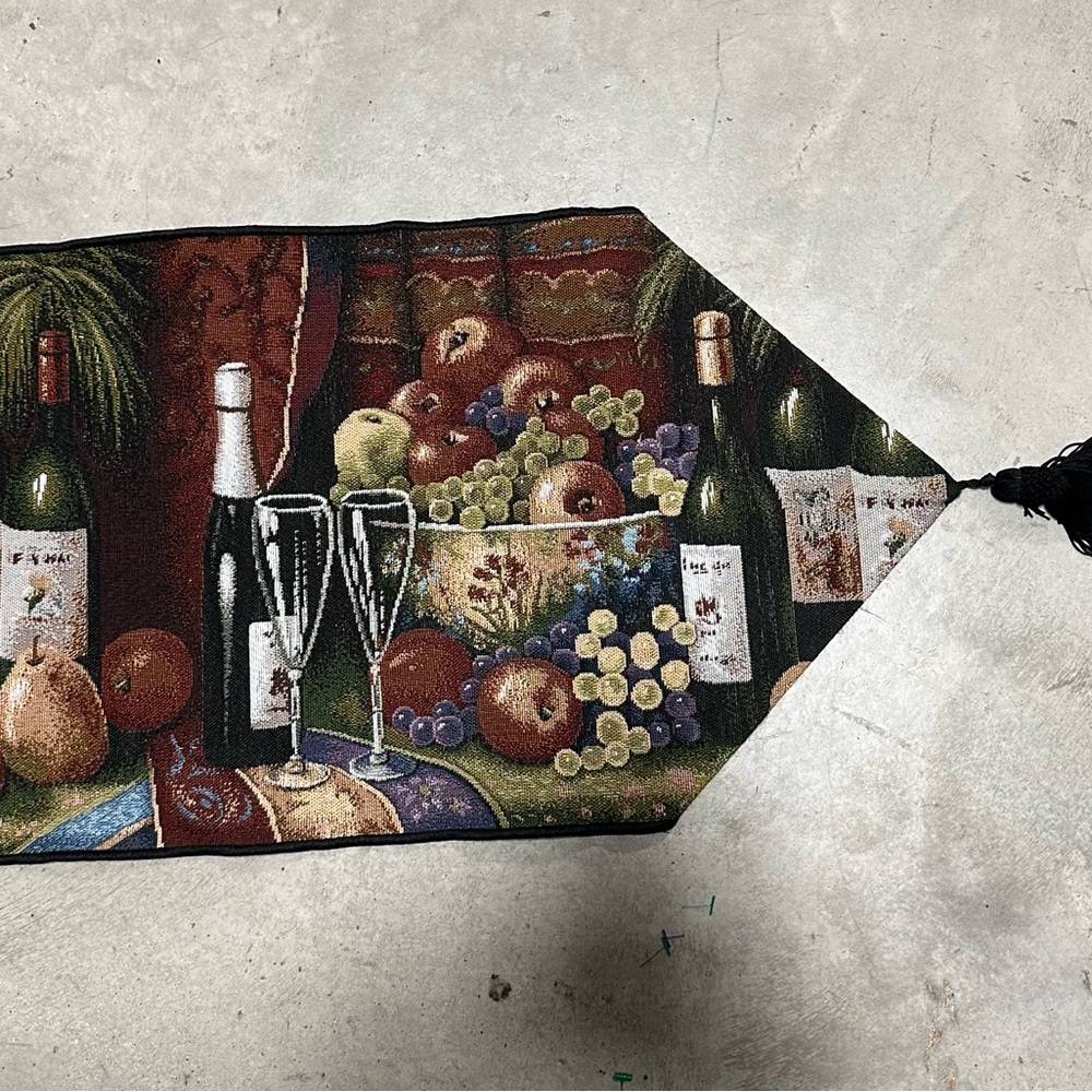 Home Interiors‎ wine design table runner / box 18 - Picture 5 of 6